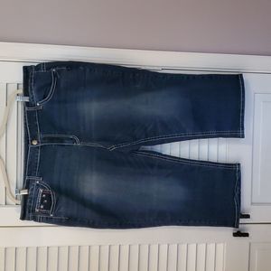 Love Indigo Denim Capri Jeans, Size 24W, Embroidered Americana Accents
